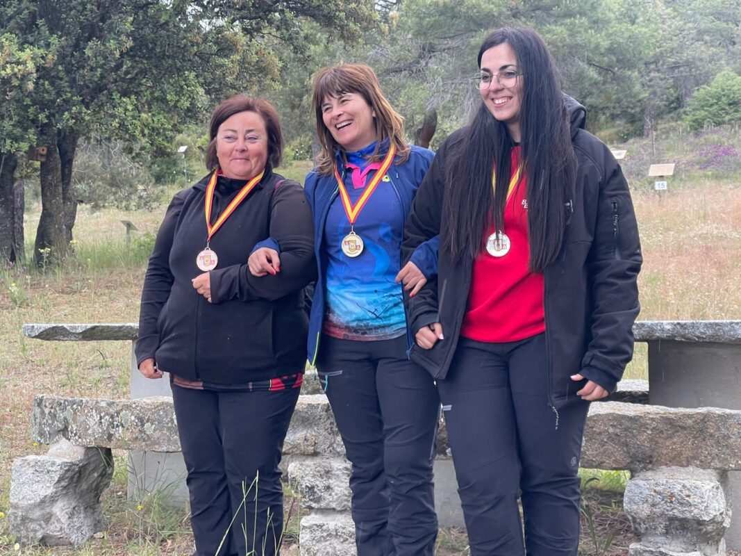 Sara Herrero junto a Berjano y Vicente