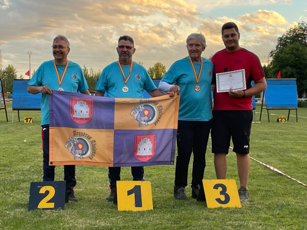 Podium tradicional masculino