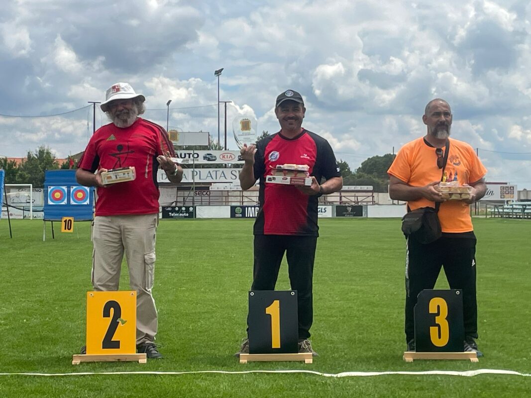 Podium tradicional masculino en Astorga