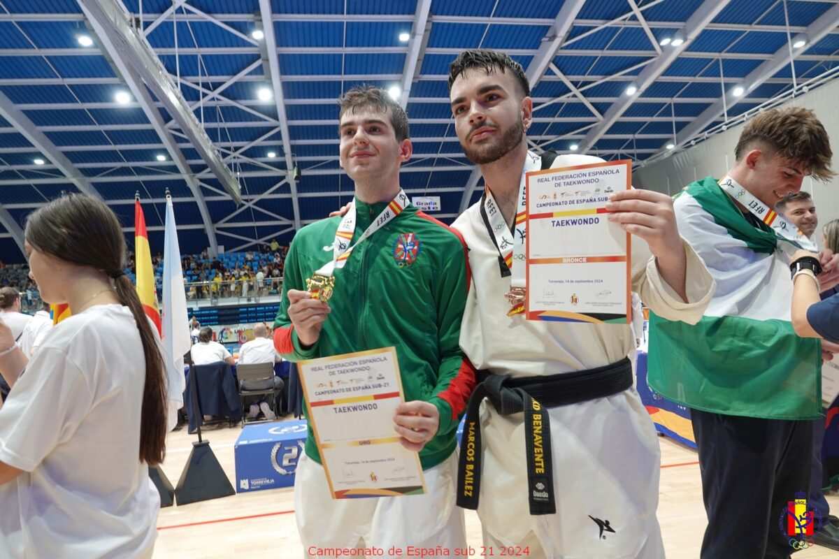 Marcos bailez con el bronce