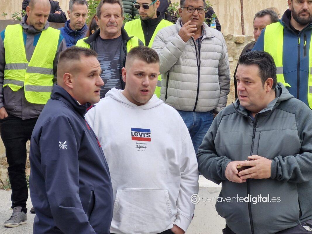 agricultores y ganaderos