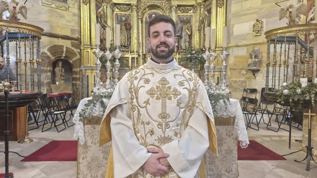 Enrique Alonso se ordena diácono