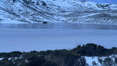 Lagua de los Peces en Sanabria casi congelada