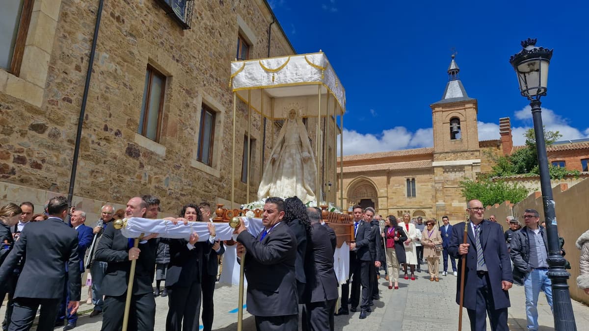 Benavente procesión resurreción