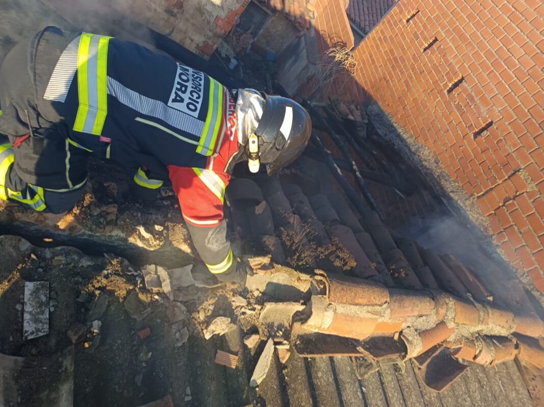 incendio vivienda corrales del vino
