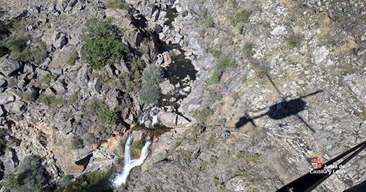 Rescatados dos senderistas en una zona de difícil acceso de la ruta de los cañones del río Tera en Galende